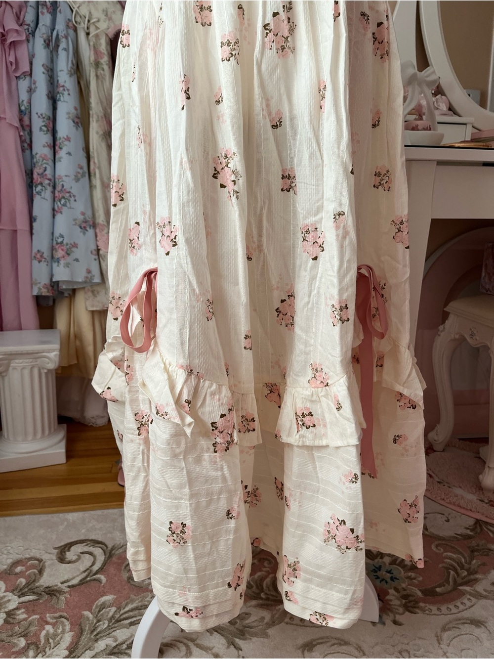 Cream Floral Maxi Dress with Pink Accents and Puff Sleeves - Picture 3 of 5